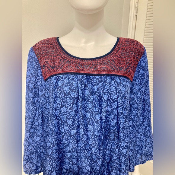 Lucky Brand Women's Boho Top Blue Embroidered Rayon SZ - 2Х - Picture 3 of 8